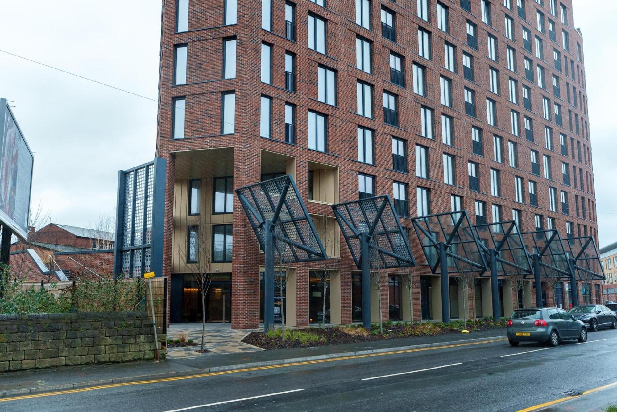 Emerald Elegance, 2bed 2bath Leeds Escape, Center & Stadium Apartment Leeds (West Yorkshire)