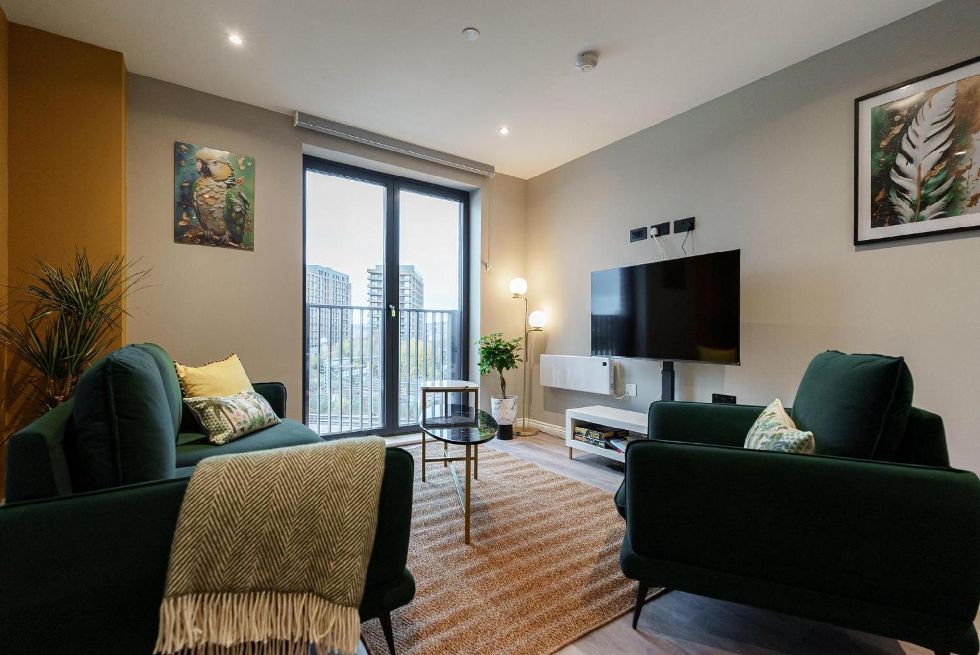 Apartment Emerald Elegance, 2bed 2bath Leeds Escape, Center & Stadium