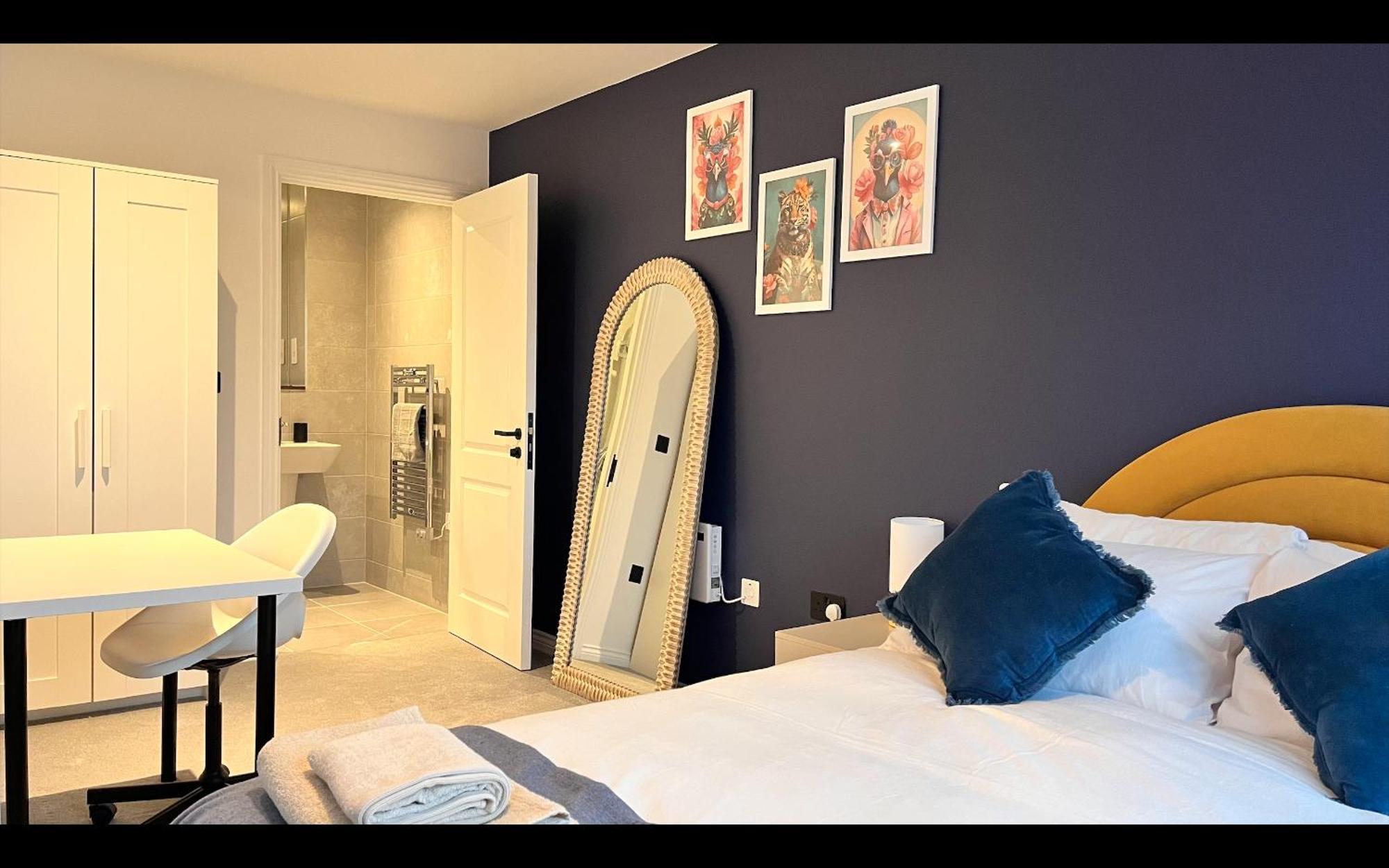 Apartment Emerald Elegance, 2bed 2bath Leeds Escape, Center & Stadium *